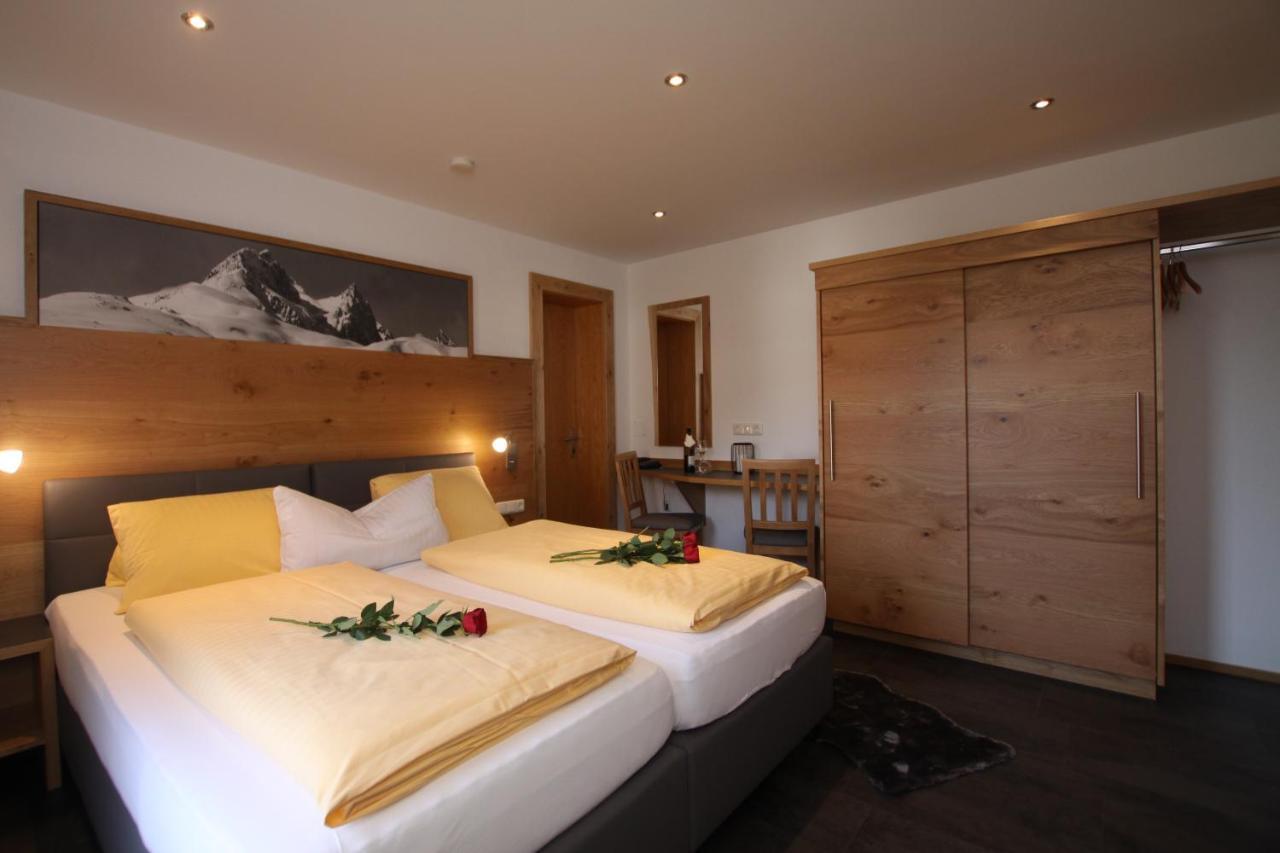 Gaestehaus Alpina ซังคท์อันทอนอัมอาร์ลแบร์ก ภายนอก รูปภาพ