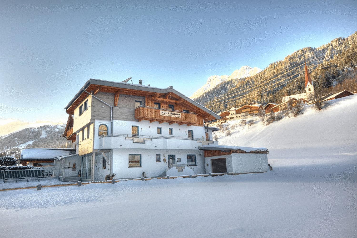 Gaestehaus Alpina ซังคท์อันทอนอัมอาร์ลแบร์ก ภายนอก รูปภาพ