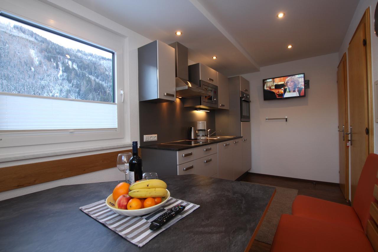 Gaestehaus Alpina ซังคท์อันทอนอัมอาร์ลแบร์ก ภายนอก รูปภาพ