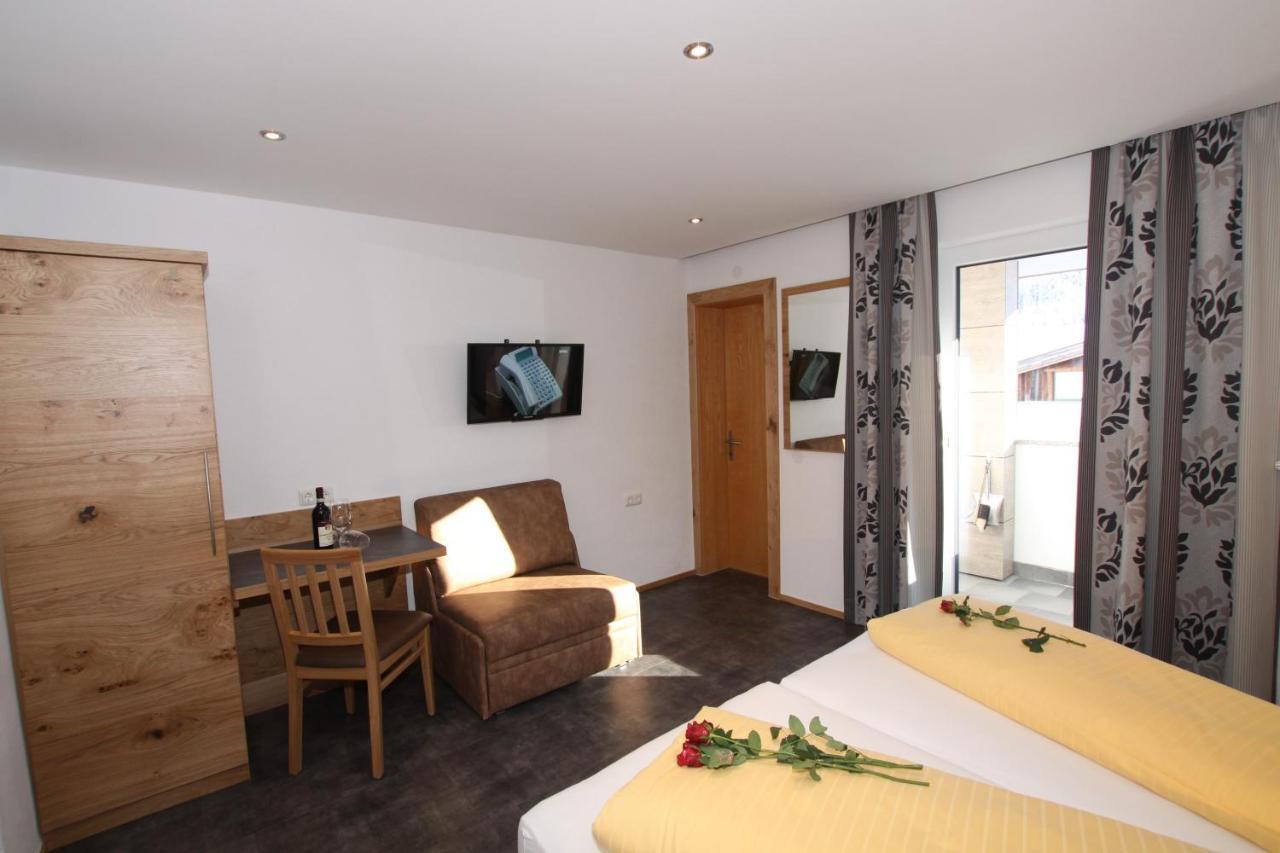 Gaestehaus Alpina ซังคท์อันทอนอัมอาร์ลแบร์ก ภายนอก รูปภาพ